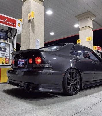 TRD 风格后锅炉 FRP 适用于 Altezza / IS300 Sedan SXE10 — 第 1/4 张图片