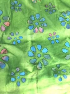 Tie dye fabric watercolor wash green with petal design 100" x 45" thin cotton - Picture 1 of 3