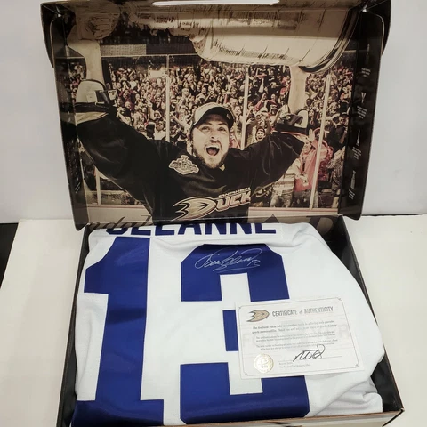 Teemu Selanne Tribute Night Warm Up Signed - Ben Chiarot Size 56 Hockey Jersey Cover