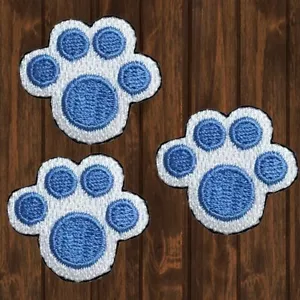 Mini Puppy Paw Embroidered Patch — Iron On - Picture 1 of 1