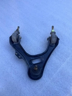 2000 ACURA RL RIGHT PASSENGER SIDE FRONT UPPER CONTROL ARM - Image 1 of 4