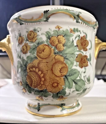 Антикварный лиможский французский золотой тайник с ручной росписью с цветочным рисунком с подписью E.G. 5.5. X5,25 - Изображение 1 из 4