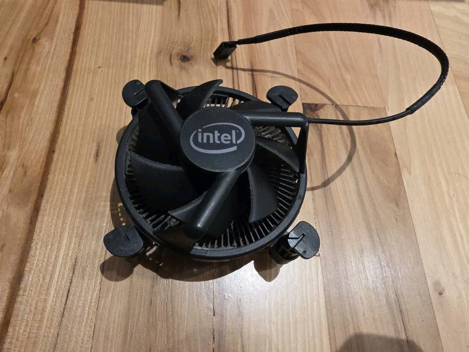Ventilador enfriador CPU Intel K69237-001 LGA-1200/1151/1150 i3 i5 i7 Foto 1 de 1