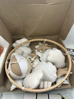 Neutro Bebé Móvil Nube Cuna Móvil Estrella Luna Móvil Sol Globo Aire Foto 1 de 4