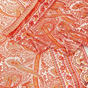 Sanskriti Vintage Bastelbedarf Wohndeko rote Sari Blumendruck Mooskrepp - Bild 1 von 12