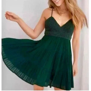 NWT Aerie Crochet Gauzy Tiered Mini Sun Dress Women Size L Green Lined Coquette - Picture 1 of 16