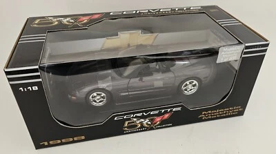 ERTL 1/18 1998 CORBETA AMATISTA CONVERTIBLE 1 DE SOLO 835 PRODUCIDOS con CAJA DE HERRAMIENTAS Foto 1 de 4