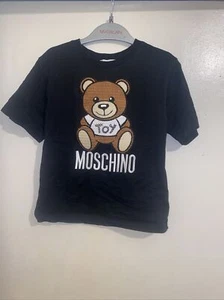 BOYS MOSCHINO BLACK T SHIRT AGE 4-5 - Picture 1 of 4