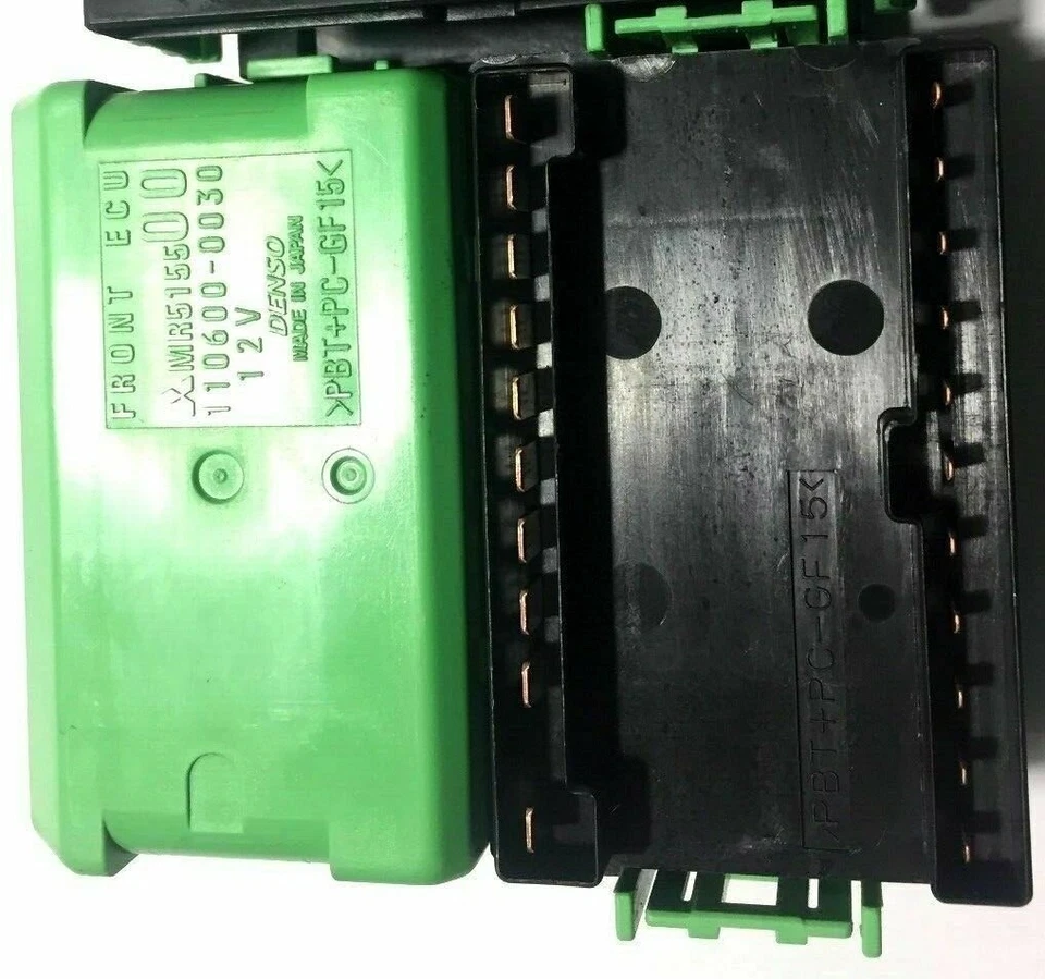 ✅ 02-04 MITSUBISHI LANCER ETC FRONT UNIT 110600-0030 GREEN MR515500 FUSE BOX ✅ - Image 1 of 1