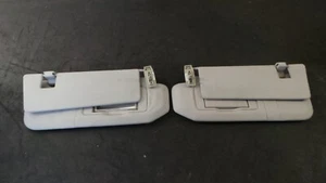 1Y333-060 Mercedes W251 Doppelsonnenblende Links + Rechts Alpacagrau A2518100310 - Picture 1 of 8