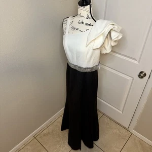 NWT Size 10 Long Formal Dress Ruffle Shoulder Black & White Rhinestone Belted - Picture 1 of 7