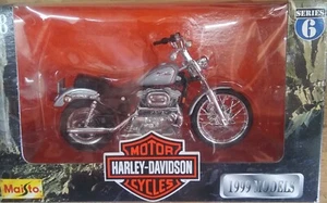 1:18 Maisto 1999 Harley Davidson Sportster 1200 Classic V-Twin - Picture 1 of 4