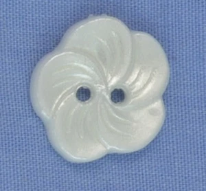 15mm White Flower 2 Hole Button (per button) - Picture 1 of 1