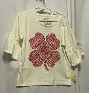 Top gráfico Lucky Brand para niñas pequeñas 4 hojas trébol crema manga volantes tejido 4/5 - Imagen 1 de 5