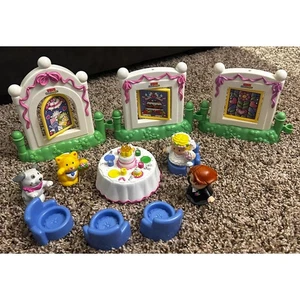 Fisher-Price Little People Wedding Set - Picture 1 of 6