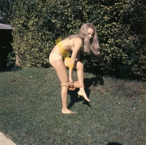 Bunny Yeager 1960s Pretty Blonde Beauty Undressing Nude Photo 88S - Picture 1 of 1