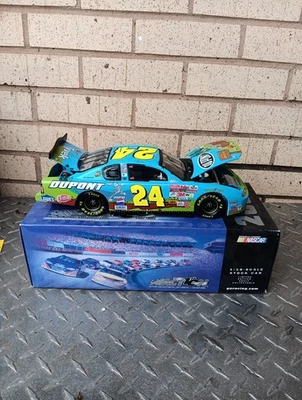 ACTION #24 DUPONT JEFF GORDON 2002 LOONEY TUNES BUGS BUNNY 1:18 RCCA 1/504 #038 - Imagem 1 de 4