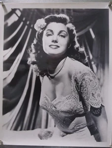 ESTHER WILLIAMS 8x10 B&W Photo - Picture 1 of 1