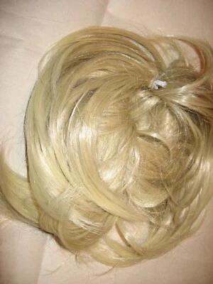 Natural, rizo suelto, moño desordenado de 8", scrunci elástico, rubio teniente, (II) Foto 1 de 4