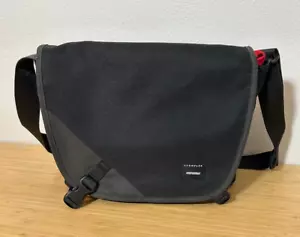 Crumpler The Skivvy-M Laptop Crossbody Messenger Bag Black Travel Padded - Picture 1 of 13