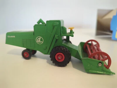 Matchbox K-9 Claas Combine Harvester - Image 1 of 4