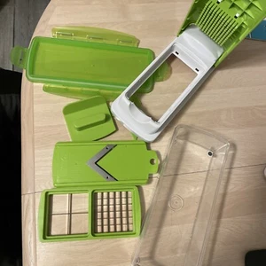 Mandolin Food Chopper Dicer Slicer Green Plastic 8 Pieces - Picture 1 of 6