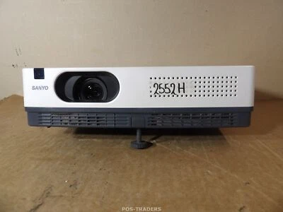 SANYO PLC-XD2200  3LCD XGA Projector Beamer 2200 Lumens - 2,552 H - EXCL REMOTE - Bild 1 von 4