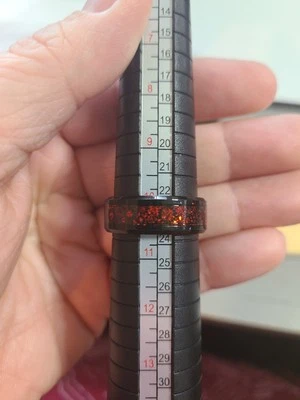 Mens Tungsten Carbide Two Tone Red & Black Wedding Band Ring Size 10 NEW - Image 1 of 4