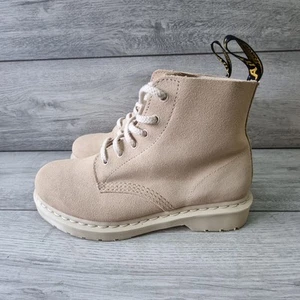 Stivali Dr Martens donna 101 mono scamosciati pietra caviglia sabbia indossati una volta UK 7 EU 41 - Foto 1 di 15