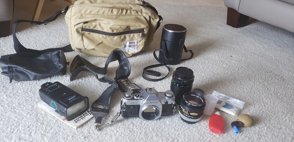 Câmera CANON AT-1 35mm 2 lentes FD 50mm 1:1.8 vivitar 2500 bolsa de viagem plana/limpa - Imagem 1 de 4