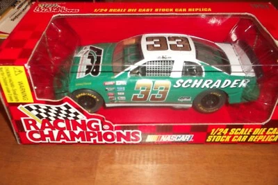 KEN SCHRADER #33 APR RACING 1997 EDITION RACING CHAMPIONS 1:24 SCALE NIB (103 - Image 1 of 4