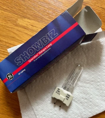 GE  FKW CP81 88443 120v 300w Showbiz Quartzline Halogen Lamp - Image 1 of 2