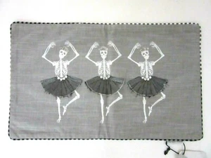 TANZENDE SKELETTE und KARIERTER UMGEKEHRTER BAUMWOLLKISSENBEZUG ~ 14" x 24" ~ NEU - Bild 1 von 9
