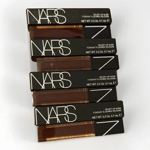 Lote de 4: Juguete de sombra deslizante de labios de terciopelo NARS 2720. Caja dañada - Imagen 1 de 5