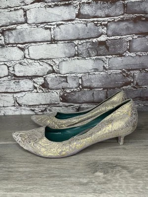 Irregular Choice Silver Suede Gold Shimmer Bridal Print Pointed Heels Women 39EU - Image 1 of 4