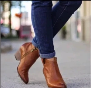 NEW! FRYE REINA BOOTIE Women's Western Leather Boots Brown Size 10 - Picture 1 of 11