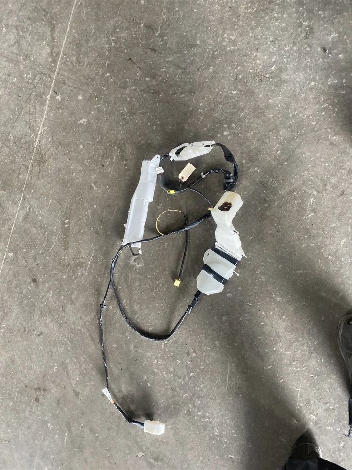 Жгут сабвуфера для правой стороны кузова 06–08 Infiniti M35 M45 No2 24017-EH001 - Изображение 1 из 4