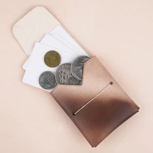 Cartera con tarjeta a presión de origami de cuero minimalista marrón pátina para hombres mujeres - Imagen 1 de 7