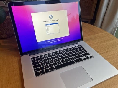 MacBook Pro 15-inch (Mid-2015) – i7 / 16GB RAM / 512GB SSD – Low Cycle Count - Image 1 of 4