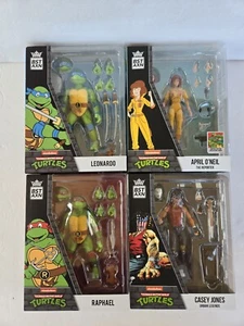 TMNT BST AXN Figuren April O Neil/Leonardo/Raphael/Casey Jones 4 Stück Neu - Bild 1 von 9