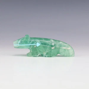 NATIVE AMERICAN ZUNI FLUORITE WOLF FETISH BY KENRIC LAIWAKETE - Picture 1 of 6