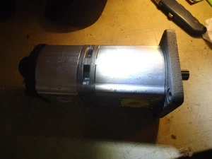 Rexroth MNR: 1517 223 111 / 1519 222 348 External Gear Pumps - OEM NEW! - Picture 1 of 6