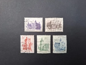 Netherlands - Summer stamps (Castles) 1951 - beautiful used stamps - Picture 1 of 2