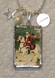 COLLAR POSTAL PATRIÓTICO SANTA A CABALLO Y TÍO SAM - Imagen 1 de 2