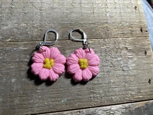 Hypoallergenic silver colored lever back polymer clay spring flower earrings - Picture 1 of 6