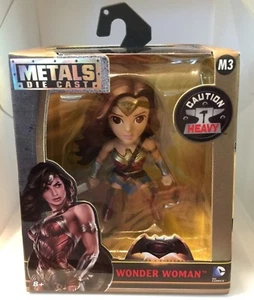 WONDER WOMAN Metals Die Cast M3 DC Comics Gal Gadot - Picture 1 of 2