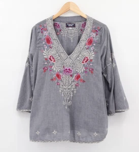 Johnny Was Women's Caelynn Chambray Embroidered Bell Sleeve Boho Blouse Small - Picture 1 of 5