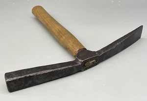 Vintage Large 2.2lb Masonry Chipping Hammer Archaeologist Stonemason Old Tool - Picture 1 of 13