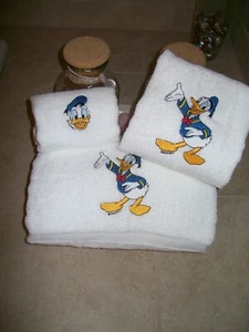 Embroidered Personalazed  Donald Duck 3 Piece Embroidered Bath Towel Set - Picture 1 of 12