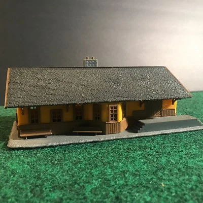 HO Scale Tyco kit No. 7761 * Arlee Station Assembled - Image 1 of 4
